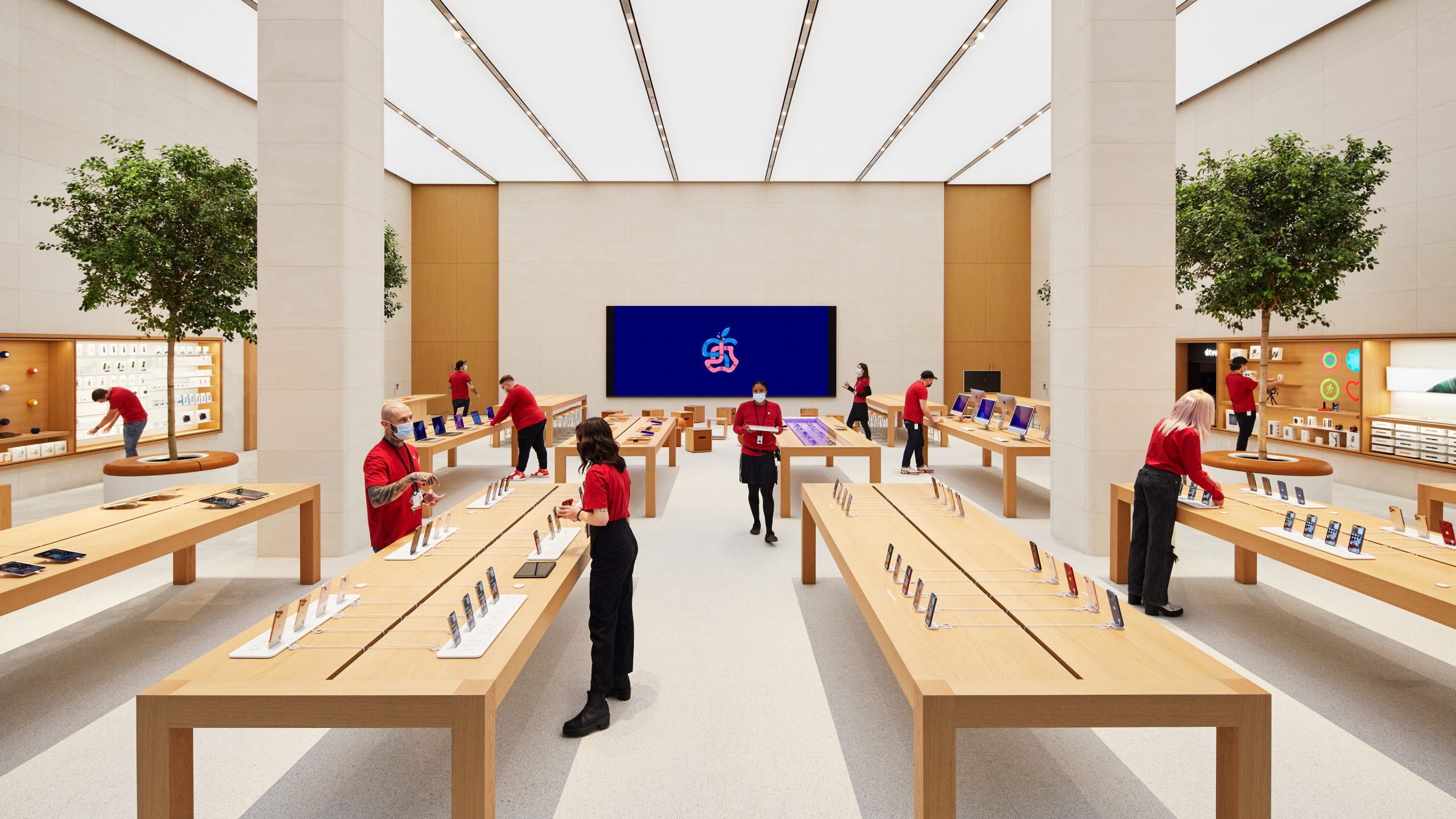 Apple Store Inside