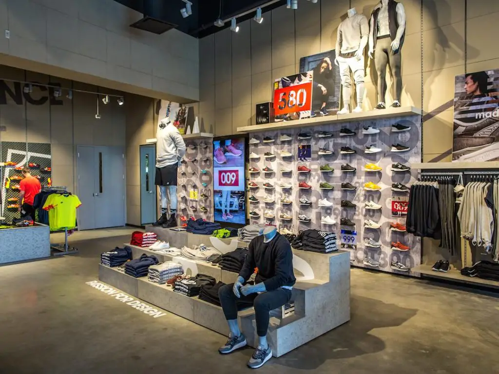 New Balance Store